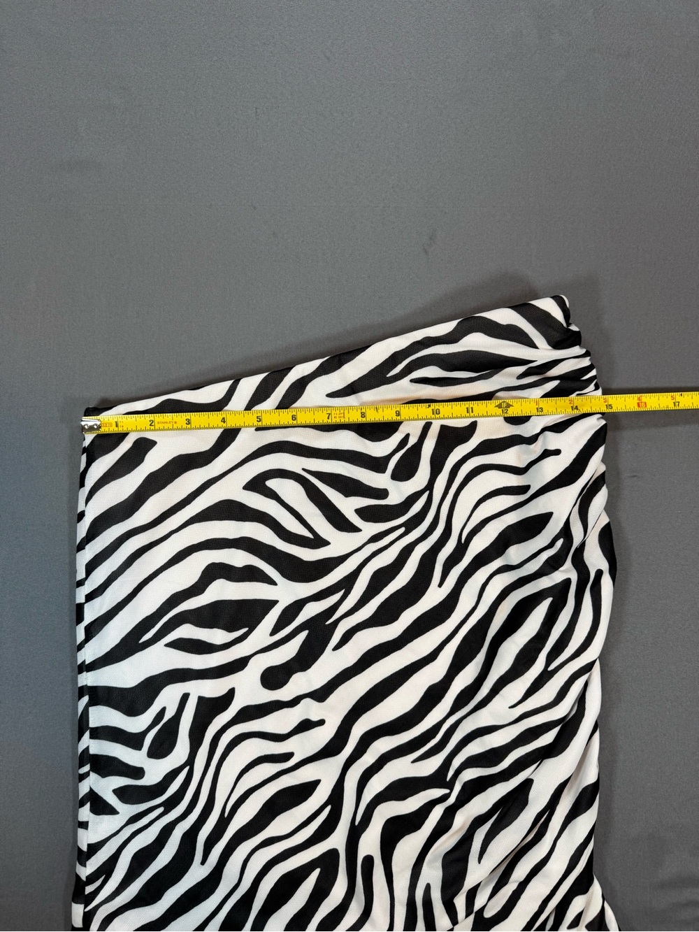 Princess Polly Black & White Zebra Strapless Ruched Side Crop Top - Picture 5 of 6